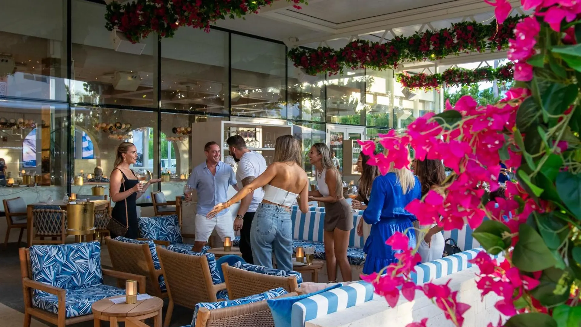 West Bay The Grove 아파트 호텔 아파트호텔